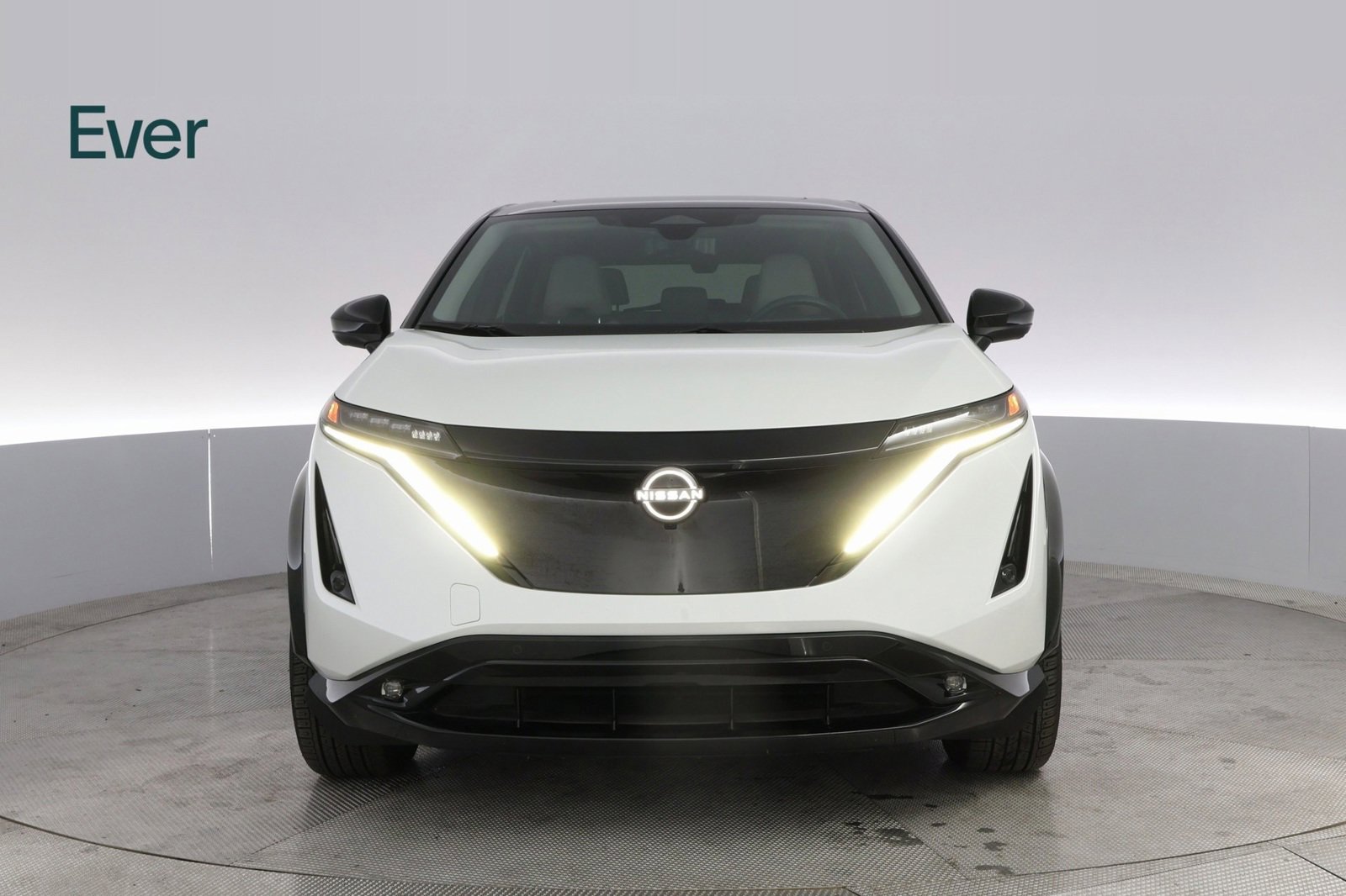 Used 2023 Nissan Ariya AWD image 3