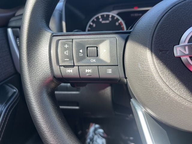 Used 2023 Nissan Rogue SV FWD image 28