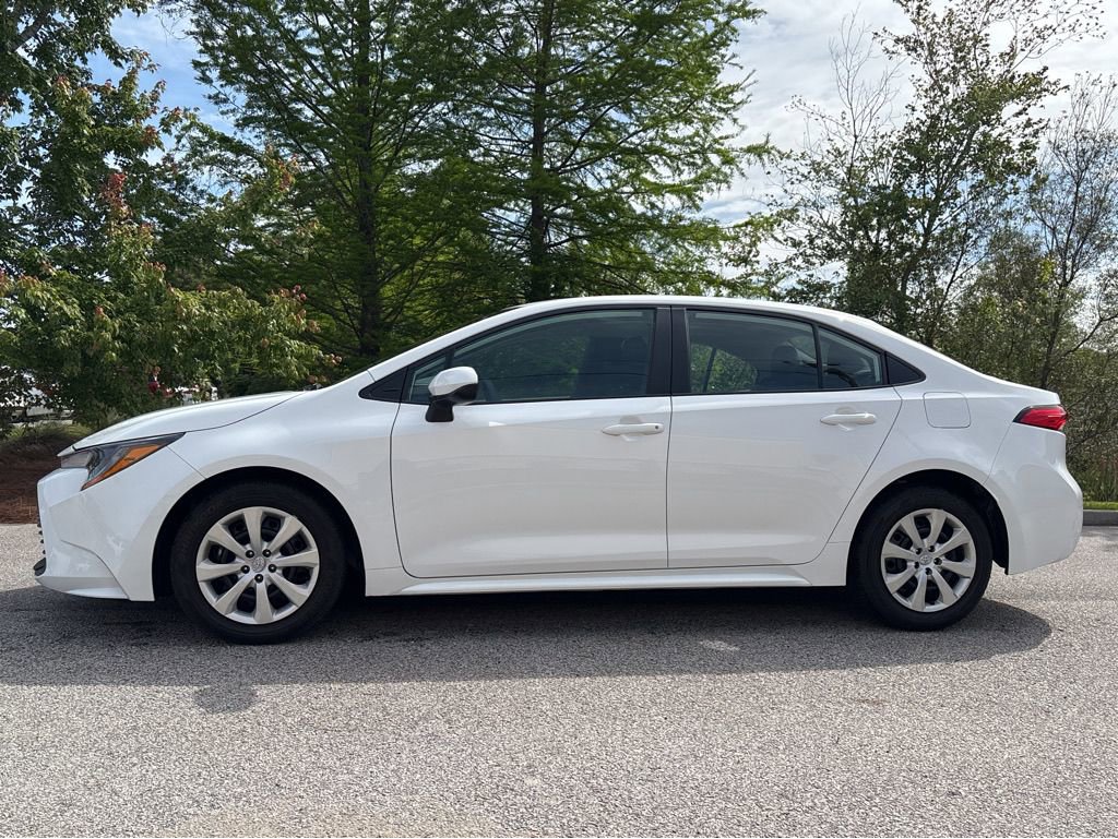 Used 2024 Toyota Corolla LE FWD image 15