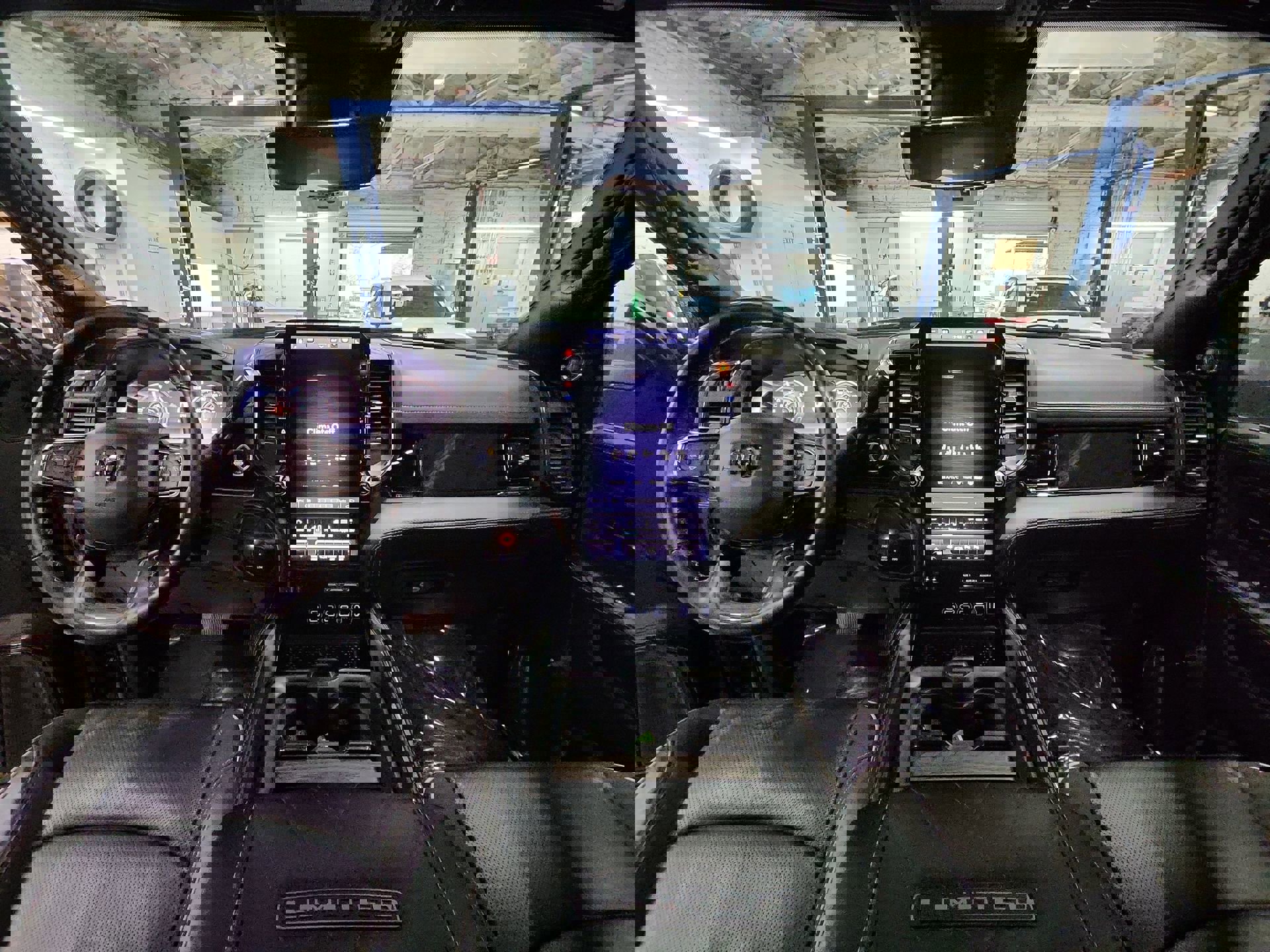 Used 2025 RAM 3500 Limited image 26