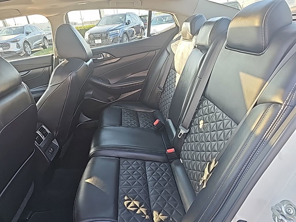 Used 2019 Nissan Maxima Platinum w/ Sport Mat Group image 11