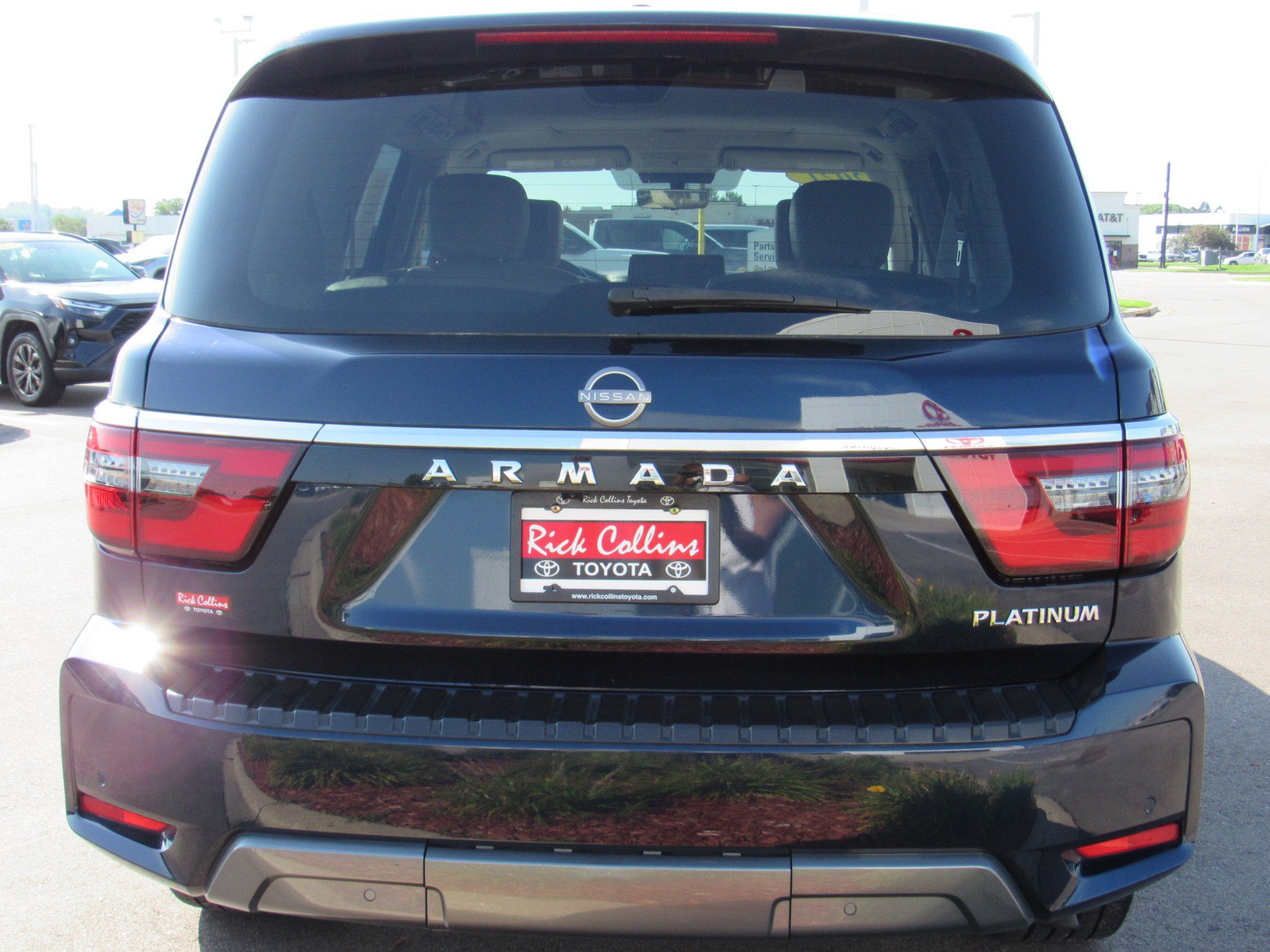 Used 2021 Nissan Armada Platinum w/ Captain's Chairs Package AWD/4WD image 7