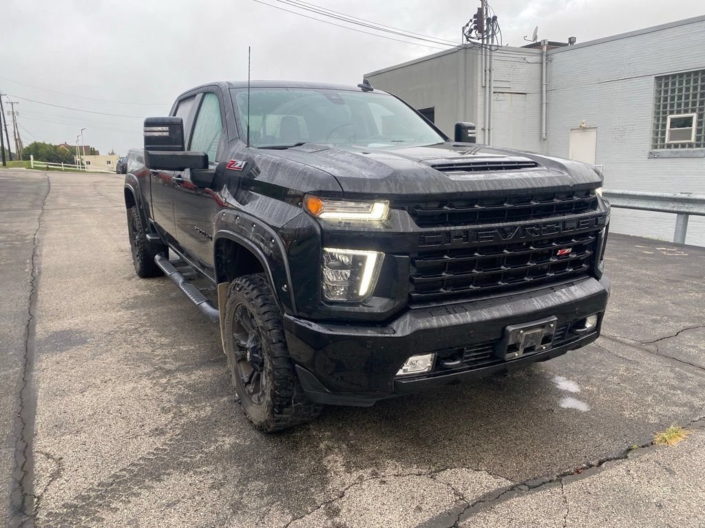 Used 2022 Chevrolet Silverado 2500 LTZ w/ LTZ Plus Package AWD/4WD image 3