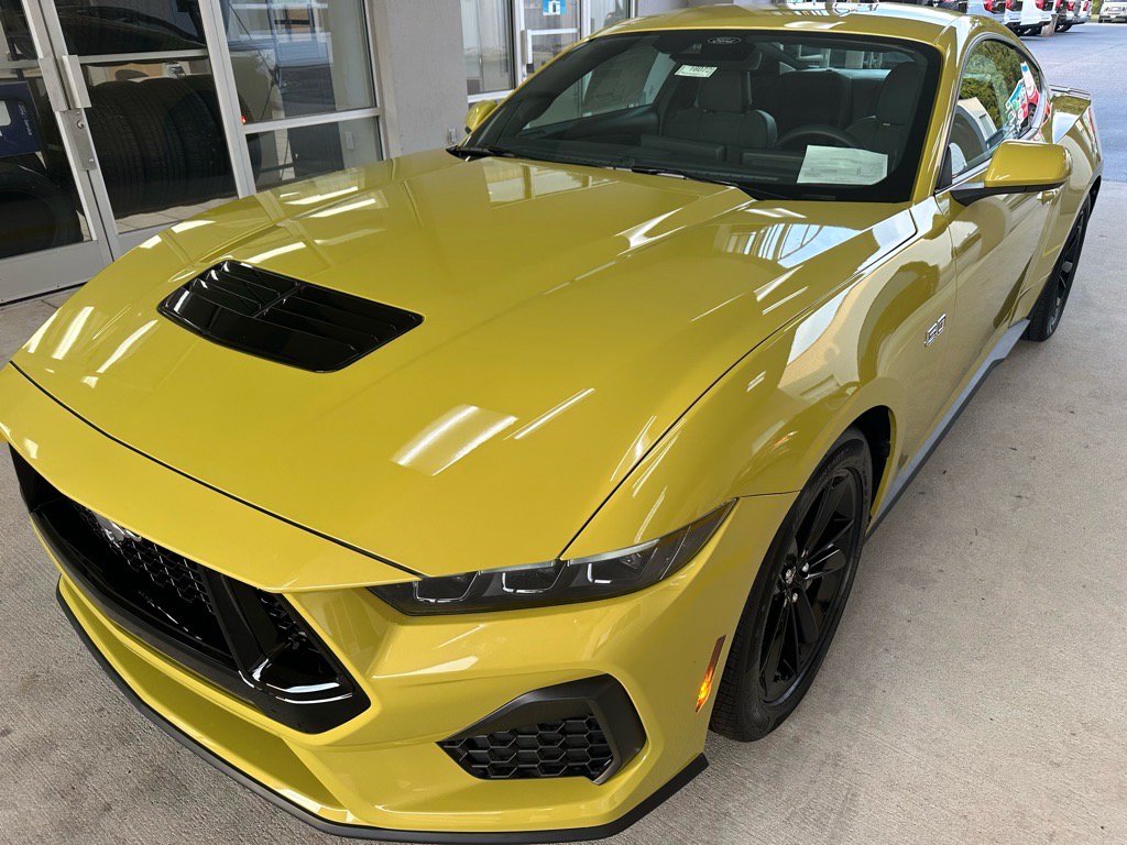 New 2025 Ford Mustang GT RWD image 3