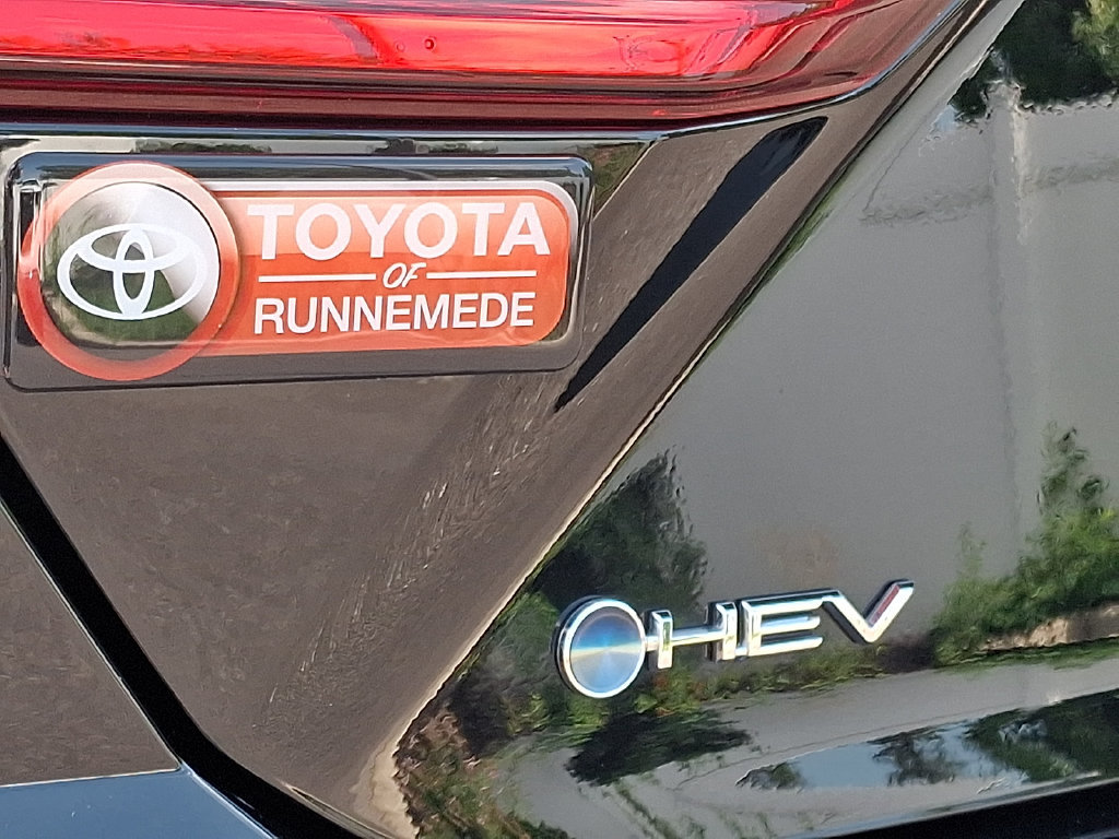 Used 2026 Toyota Camry LE FWD image 30