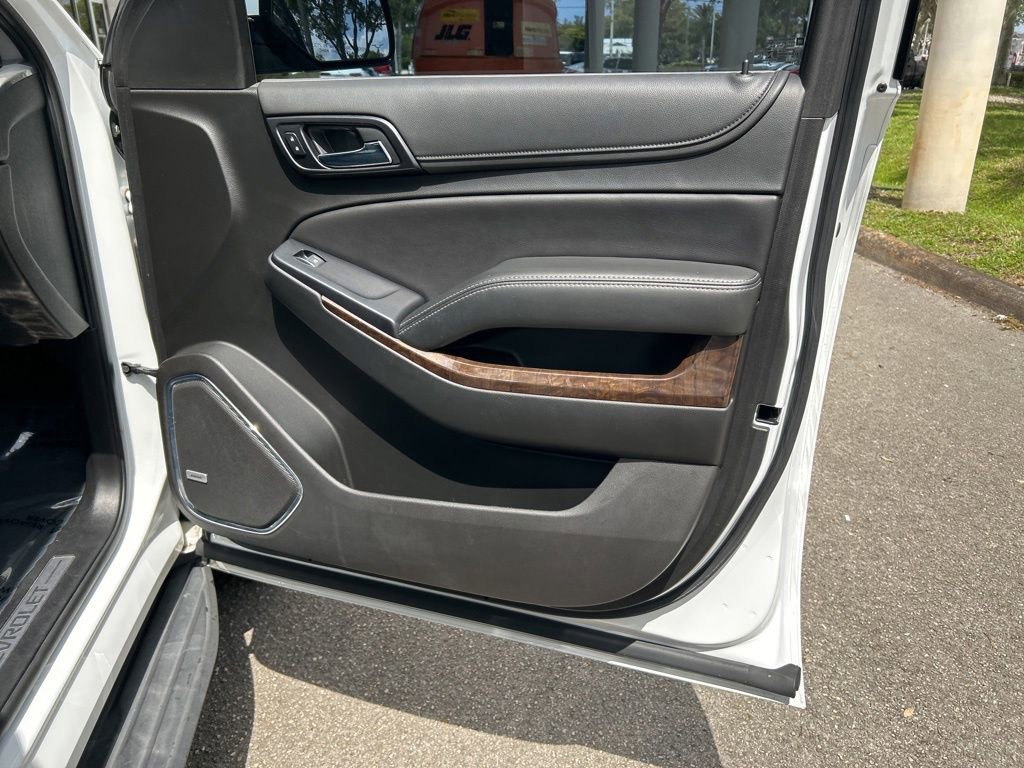 Used 2019 Chevrolet Suburban LT RWD image 26