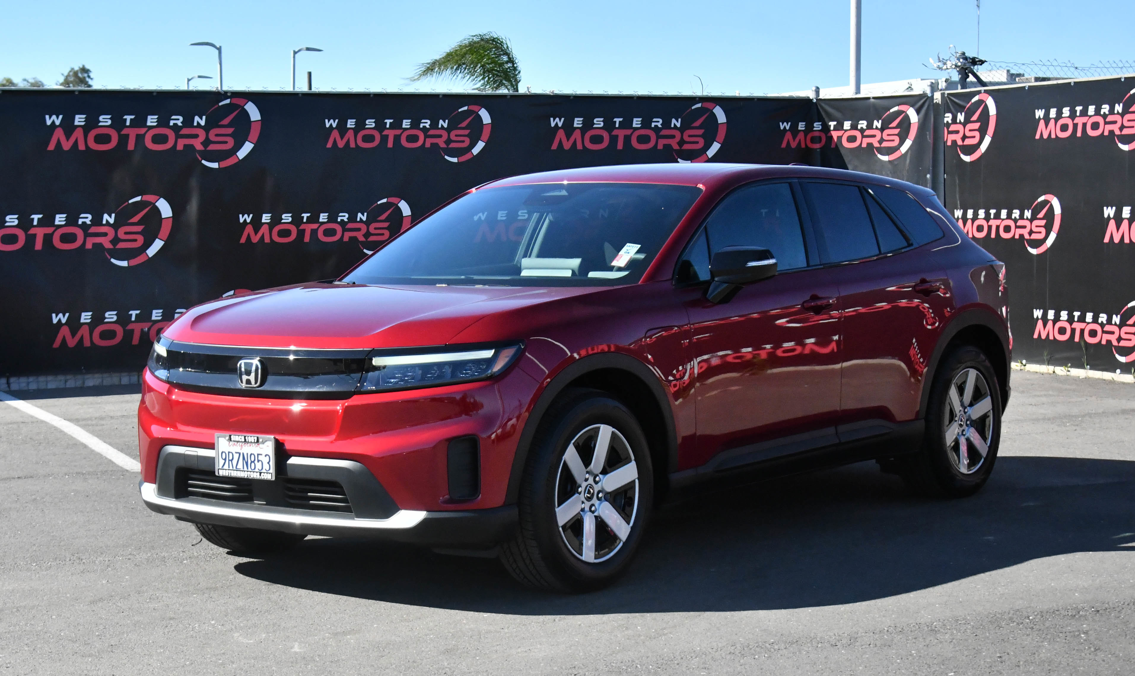 Used 2024 Honda Prologue EX image 3