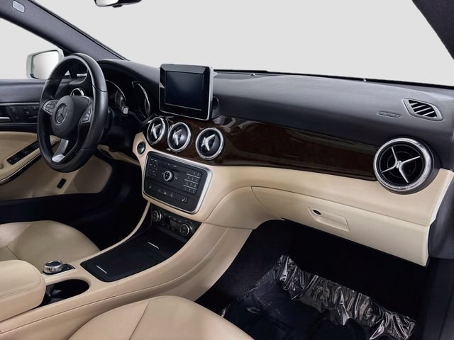 Used 2015 Mercedes-Benz CLA 250 4MATIC image 29