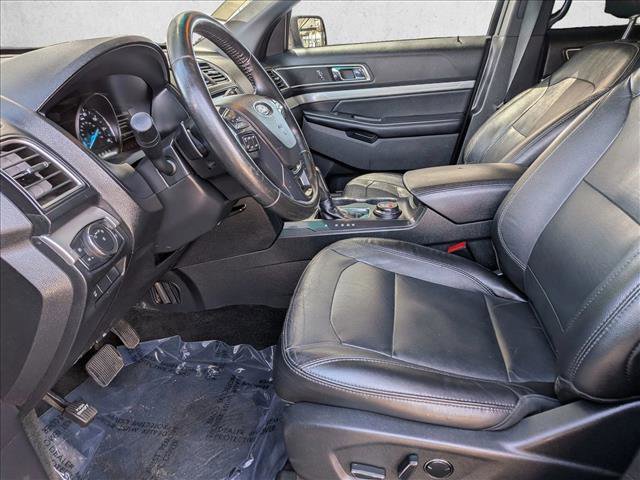 Used 2016 Ford Explorer XLT w/ Equipment Group 202A AWD/4WD image 11