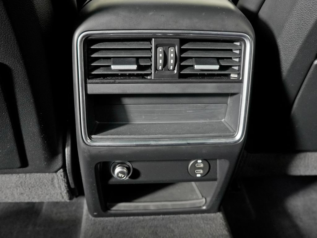 Certified 2023 Porsche Cayenne AWD/4WD image 38