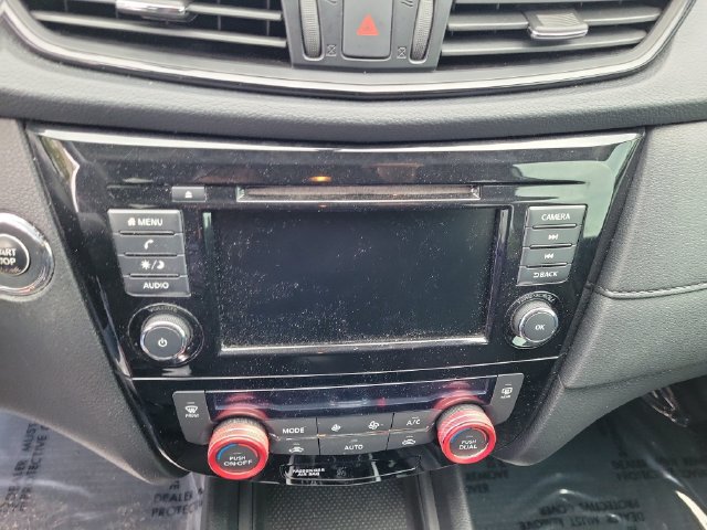 Used 2018 Nissan Rogue SV FWD image 27