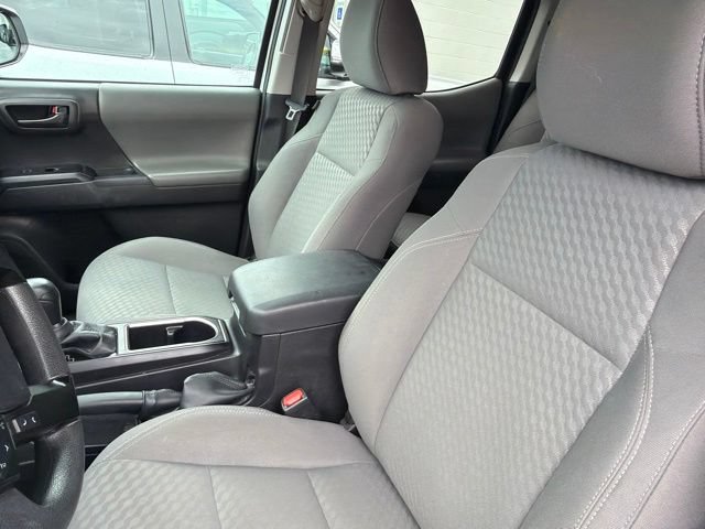 Used 2023 Toyota Tacoma SR AWD/4WD image 12