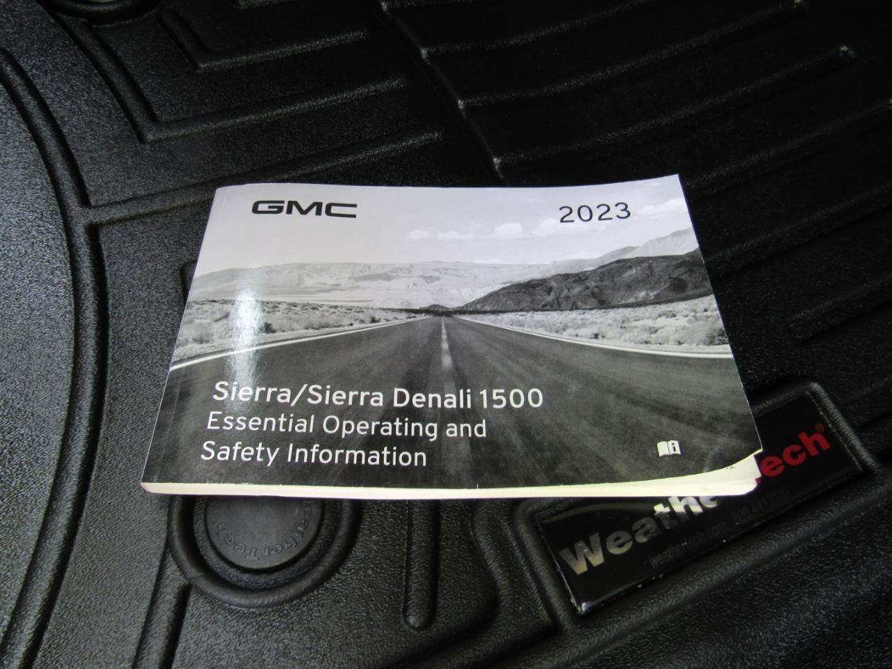 Used 2023 GMC Sierra 1500 SLT w/ SLT Premium Plus Package AWD/4WD image 38