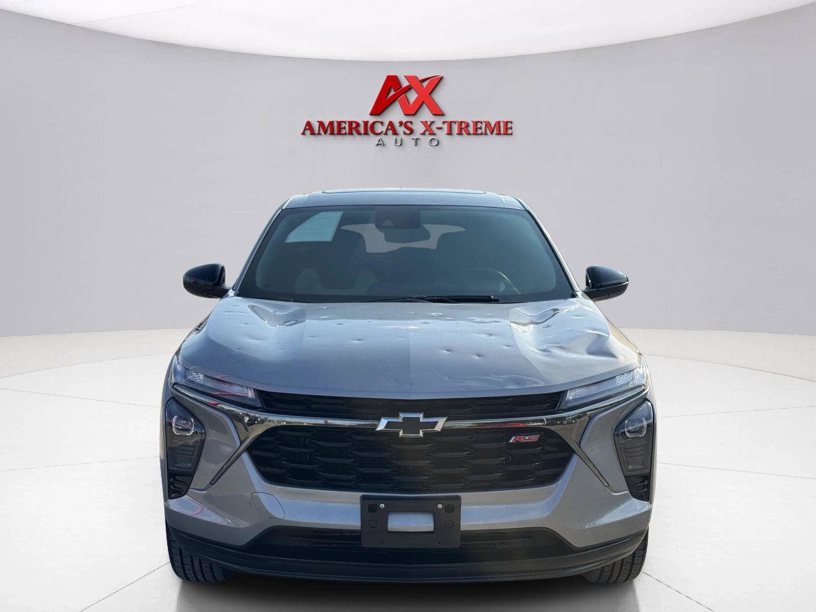 Used 2024 Chevrolet Trax RS w/ Sunroof Package FWD image 9