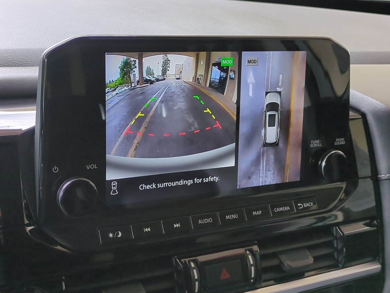 Certified 2022 Nissan Pathfinder SL w/ Lighting Package (N92) image 18