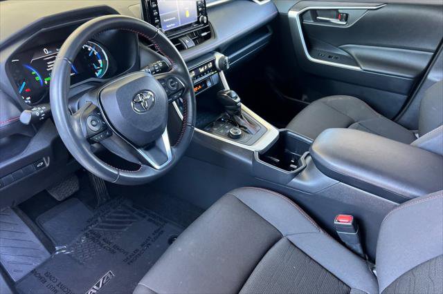 Certified 2022 Toyota RAV4 SE w/ Carpet Mat Package (TMS) AWD/4WD image 11