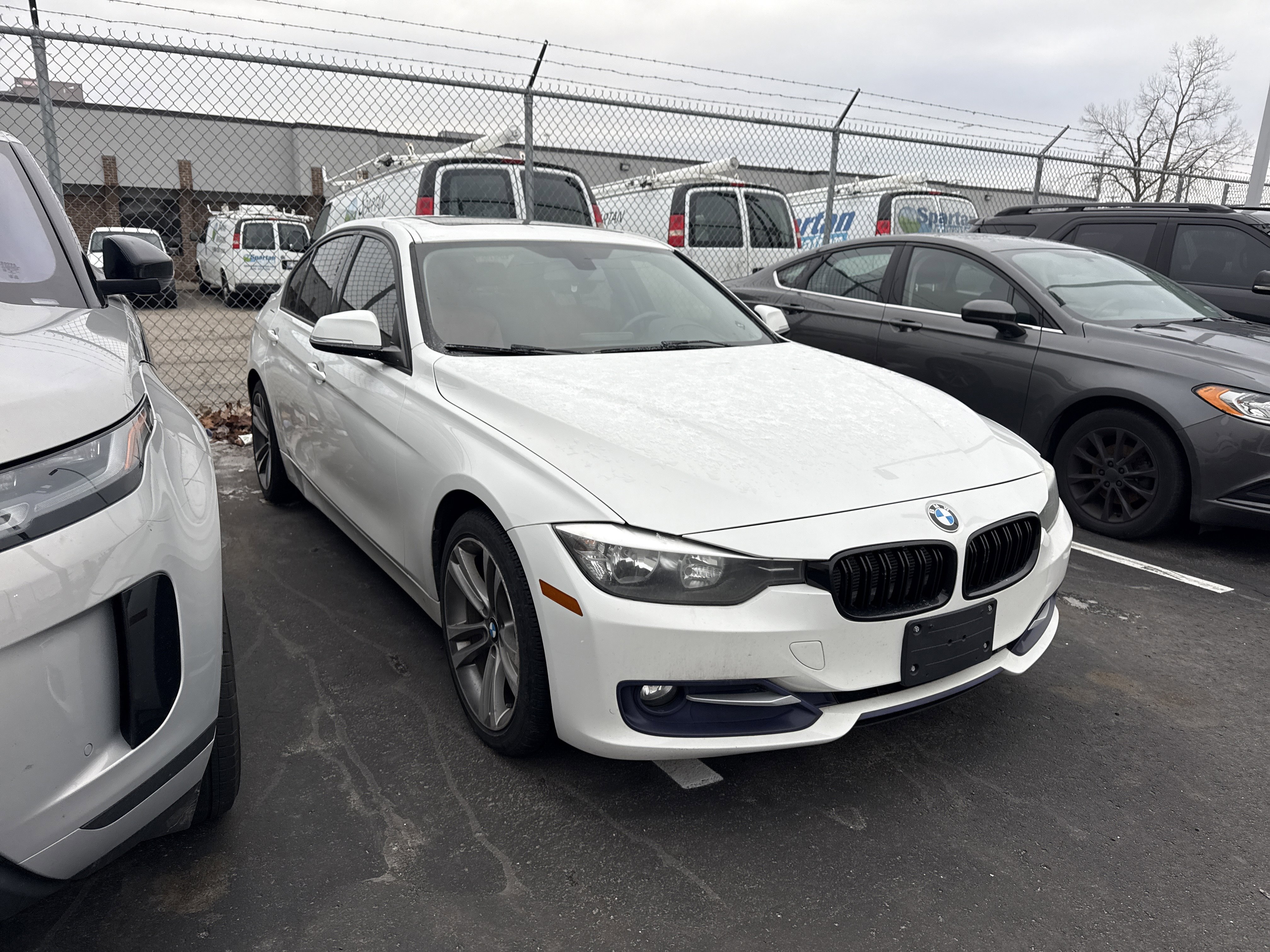 Used 2015 BMW 320i xDrive Sedan image 3