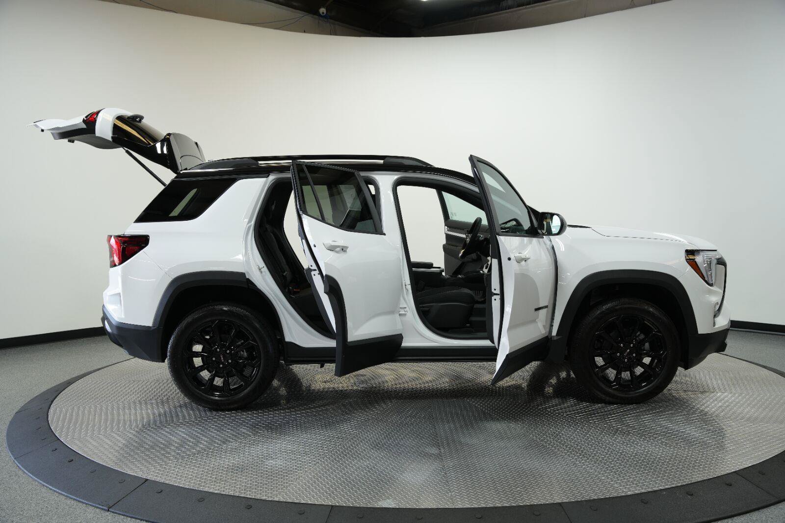 New 2027 GMC Terrain Elevation w/ Black Edition FWD image 9
