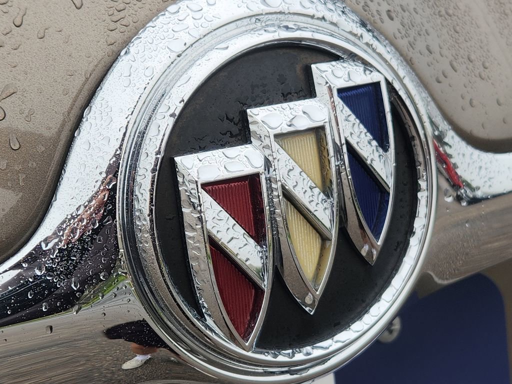 Used 2019 Buick Envision Essence FWD image 13