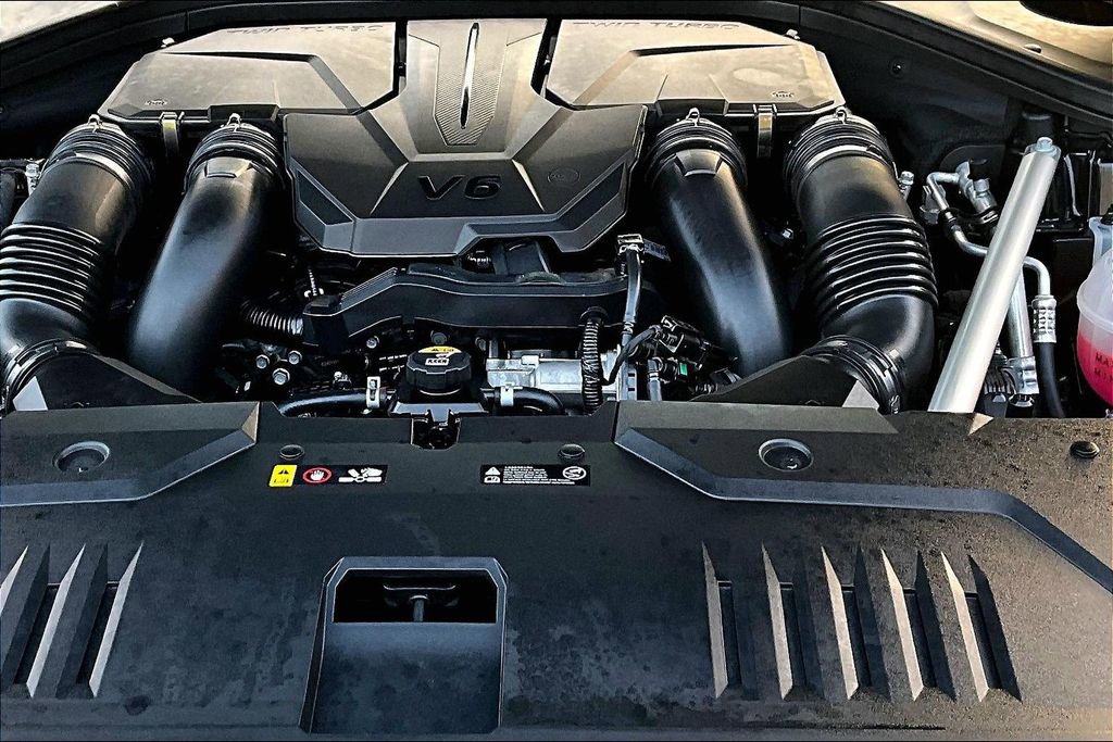 Used 2025 Genesis GV70 3.5T Sport image 12