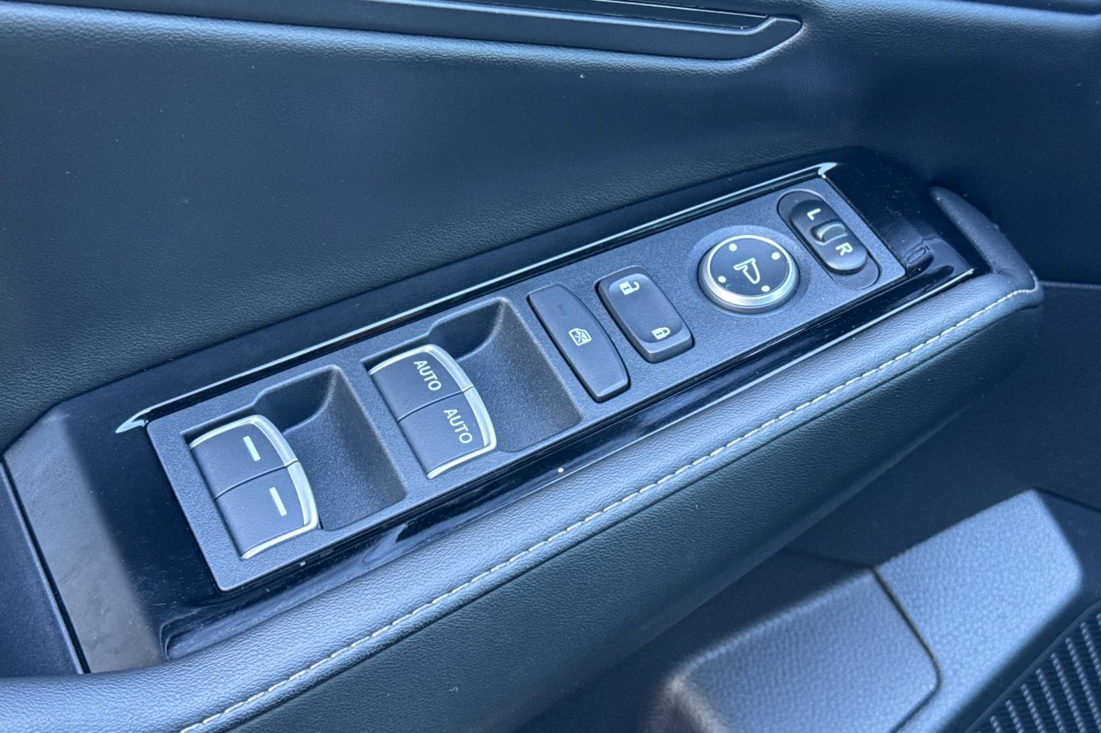 Used 2024 Honda Accord Touring image 13