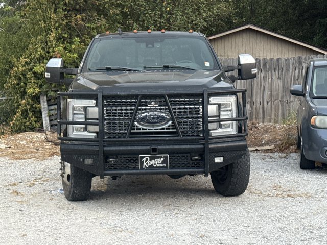 Used 2019 Ford F350 Platinum w/ Platinum Ultimate Package AWD/4WD image 2