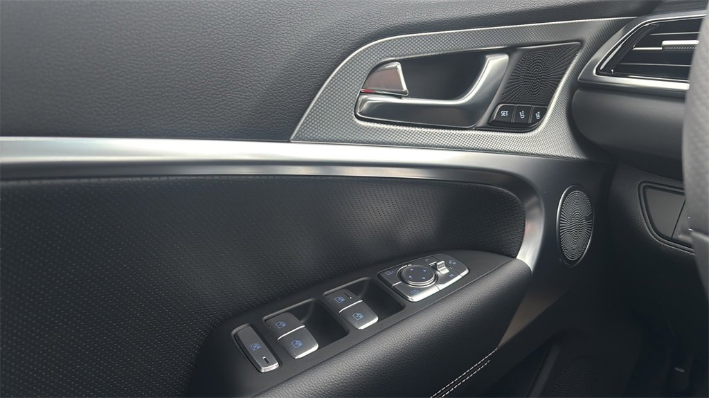 New 2026 Genesis G70 2.5T Prestige image 16