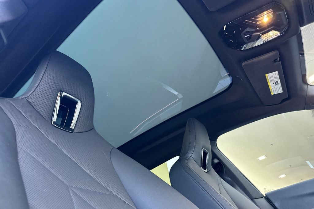Used 2023 BMW iX xDrive50 image 19