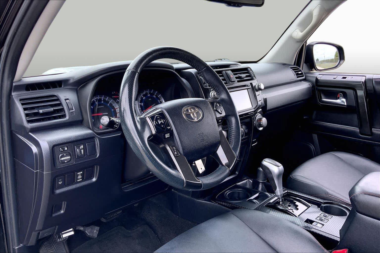 Used 2019 Toyota 4Runner TRD Off-Road Premium AWD/4WD image 17