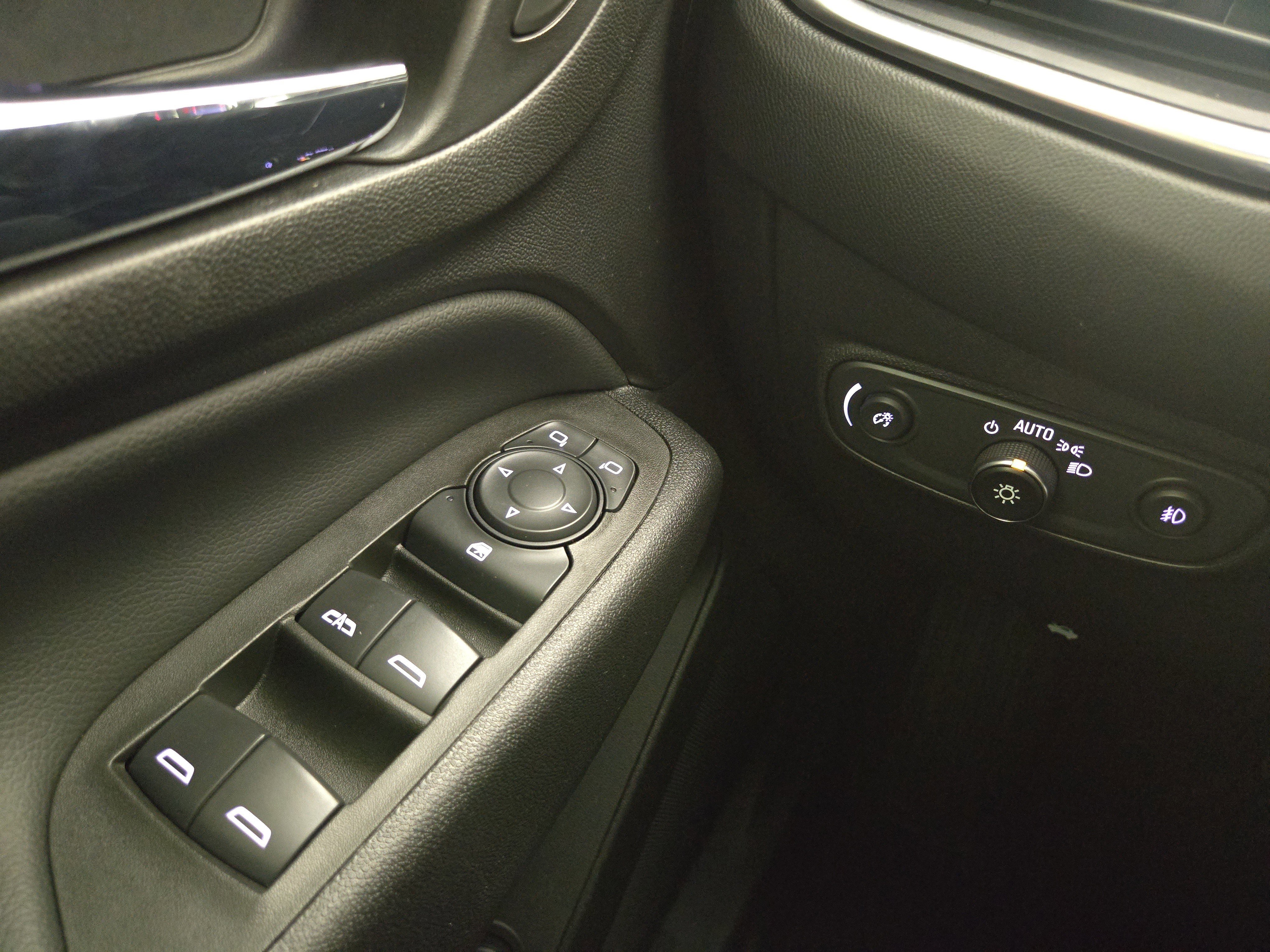 Certified 2021 Chevrolet Equinox LT image 30