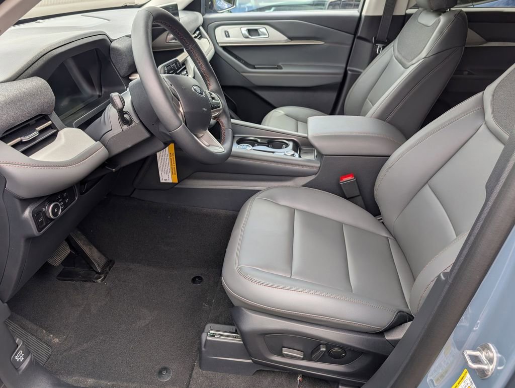 New 2026 Ford Explorer Active AWD/4WD image 11