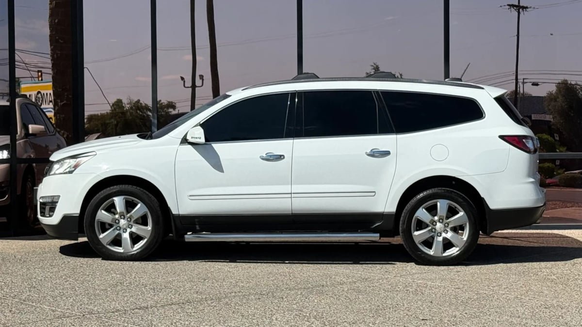 Used 2016 Chevrolet Traverse LTZ w/ LPO, 'HIT The Road' Package FWD image 4