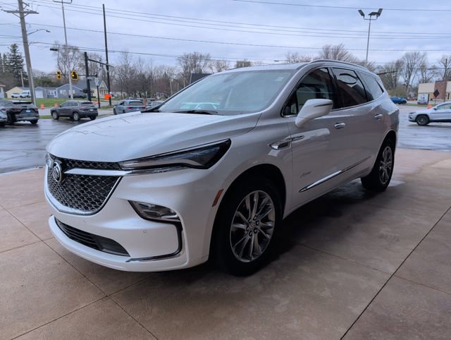 Used 2023 Buick Enclave Avenir w/ Avenir Technology Package image 5