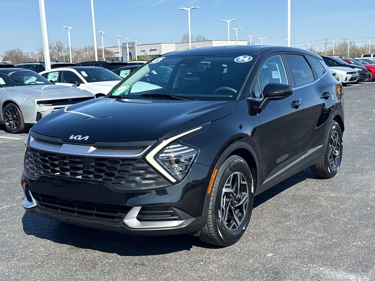 Used 2024 Kia Sportage LX image 7