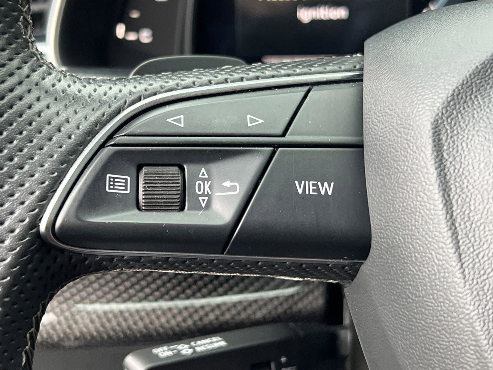 Used 2021 Audi SQ8 Prestige w/ Prestige Package image 25