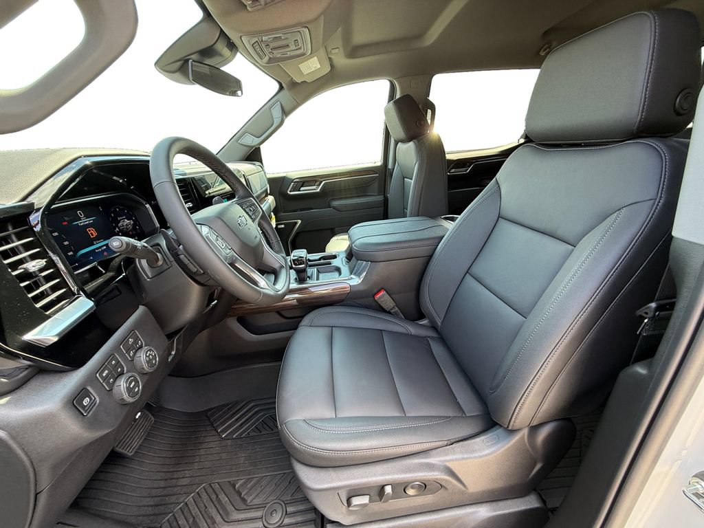New 2026 Chevrolet Silverado 1500 RST AWD/4WD image 9