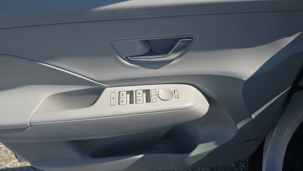 New 2026 Hyundai Kona Limited FWD image 16