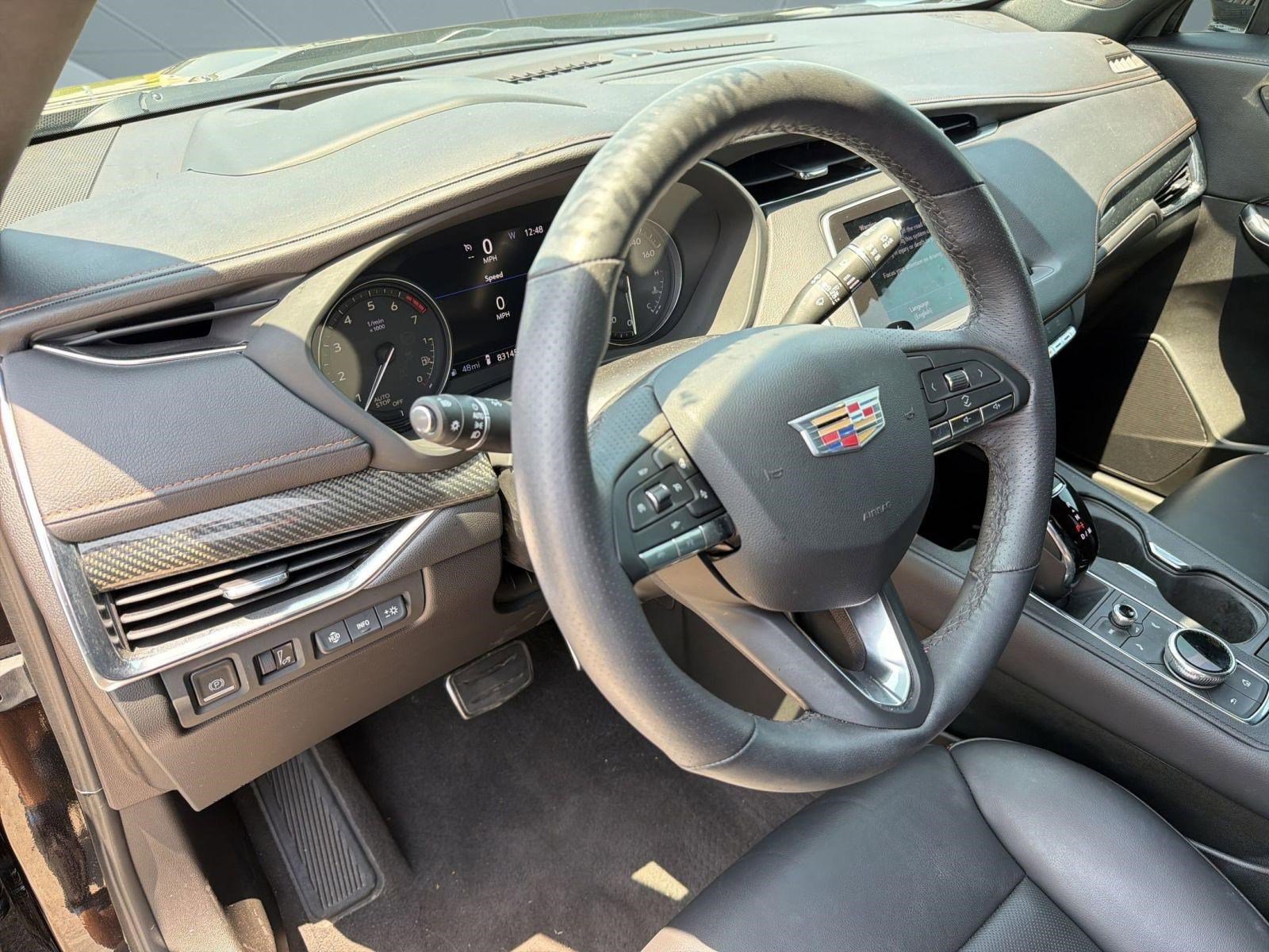 Used 2022 Cadillac XT4 Sport w/ Comfort Package FWD image 4