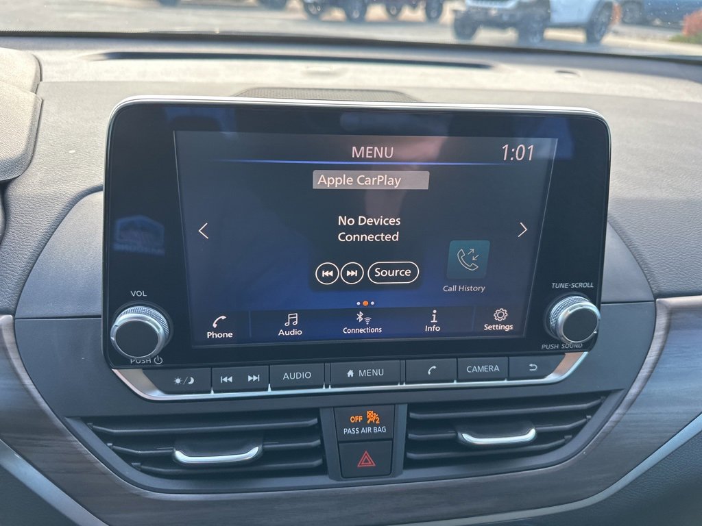 Used 2024 Nissan Altima 2.5 SV image 3