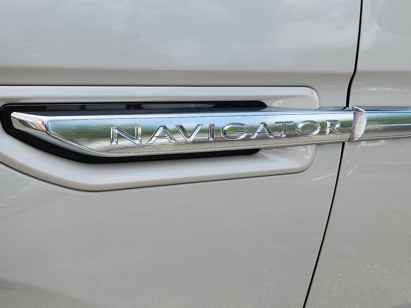 Used 2021 Lincoln Navigator L Reserve w/ Luxury Package AWD/4WD image 30
