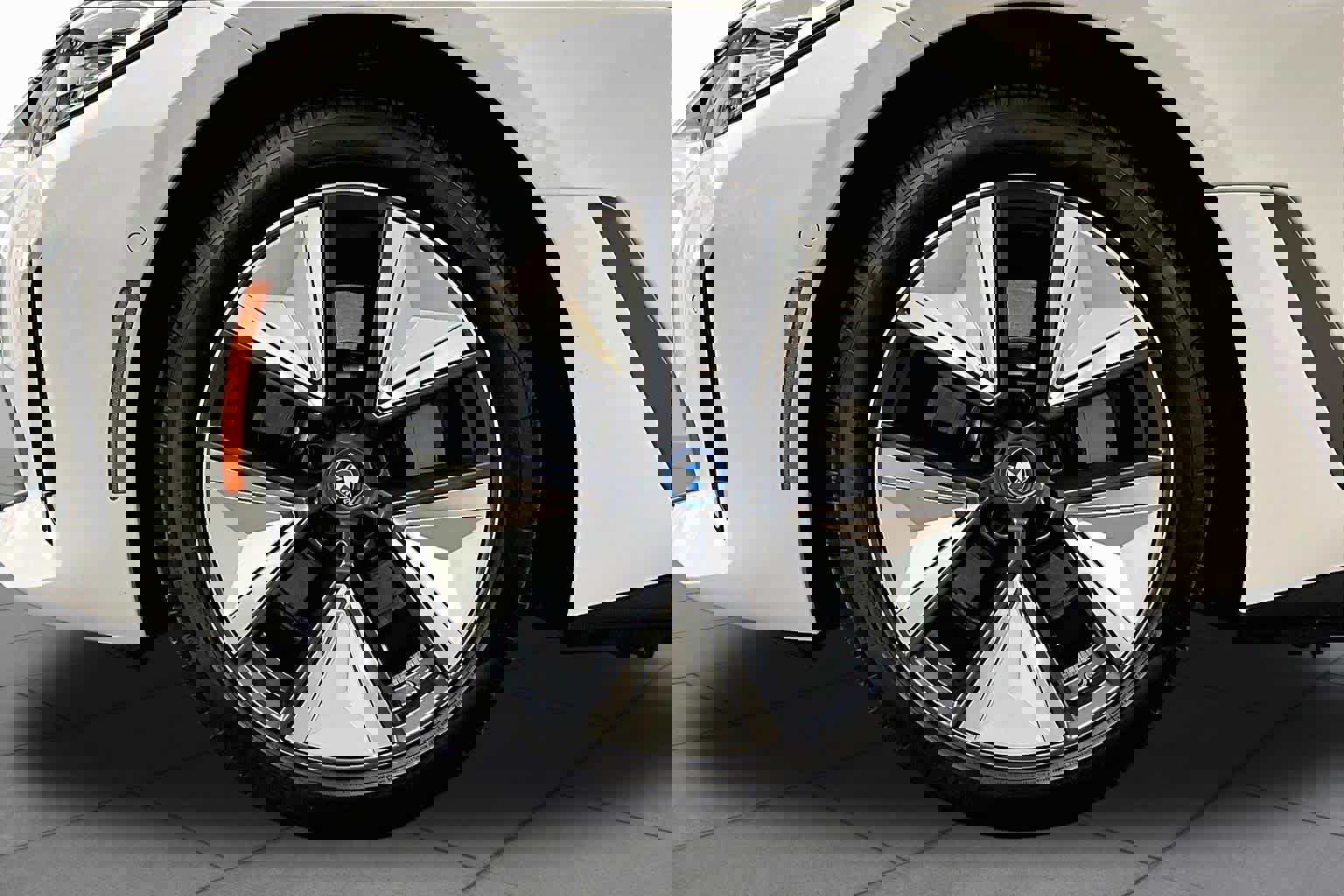 Used 2023 BMW i4 eDrive35 w/ Premium Package image 10