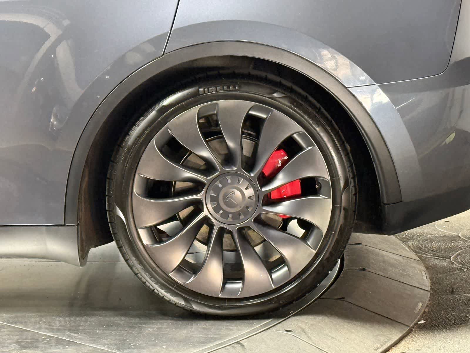 Used 2023 Tesla Model Y Performance AWD/4WD image 10