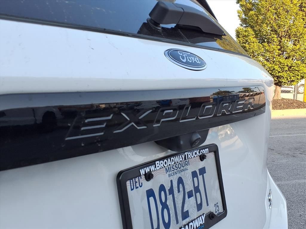 Used 2024 Ford Explorer ST w/ Equipment Group 401A image 29