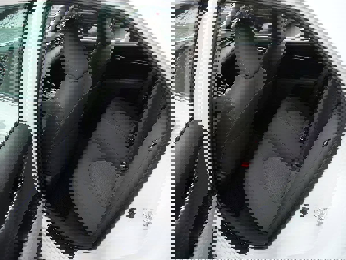 Used 2022 Toyota Camry LE image 19