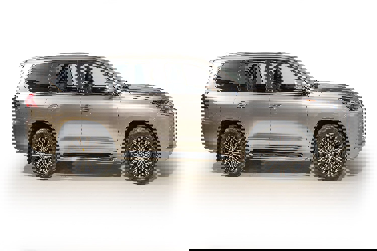 Used 2020 Lexus LX 570 4WD w/ Luxury Package image 7