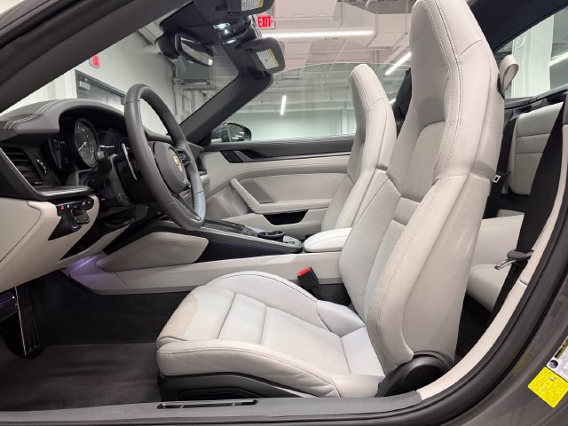 Certified 2024 Porsche 911 Targa 4S AWD/4WD image 5