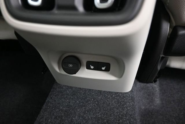 New 2026 Volvo XC40 B5 Plus w/ Climate Package AWD/4WD image 35