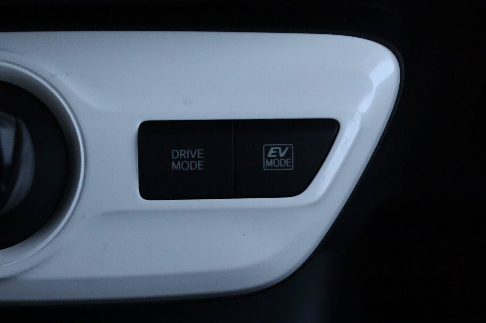 Used 2017 Toyota Prius Two FWD image 37