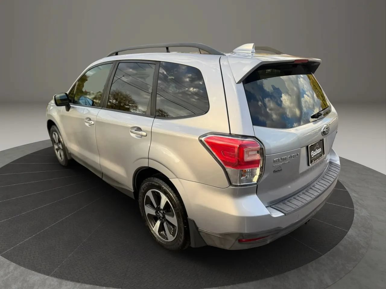 Used 2017 Subaru Forester 2.5i Premium w/ Protection Package #1 AWD/4WD image 8