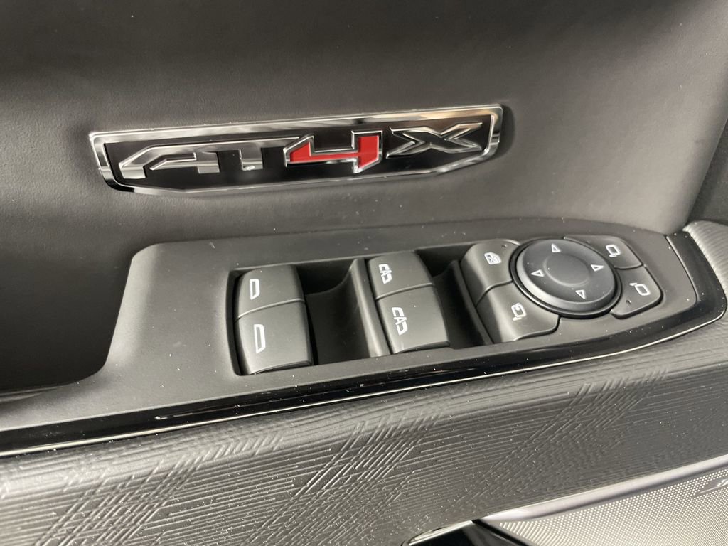 Used 2025 GMC Sierra 1500 AT4X image 23